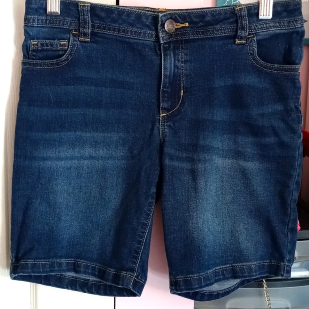 Girls 5 pocket jean roll up shorts